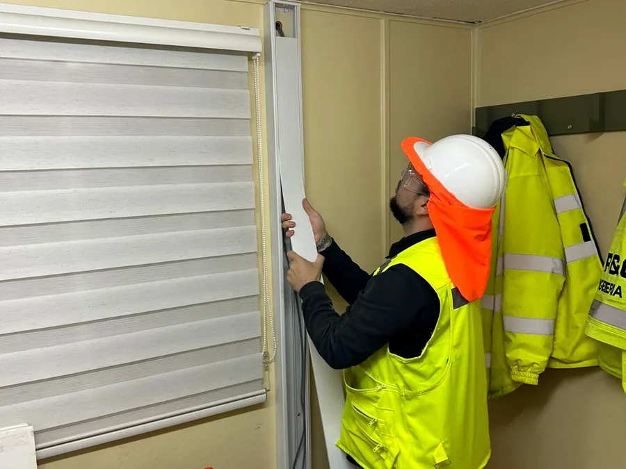 Técnico de SC Informática trabajando en terreno